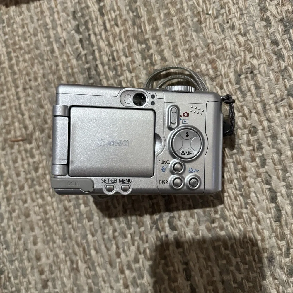 Silver Canon PowerShot A95 5 MP Digital Camera- Original Box, 2gb Mem Card.